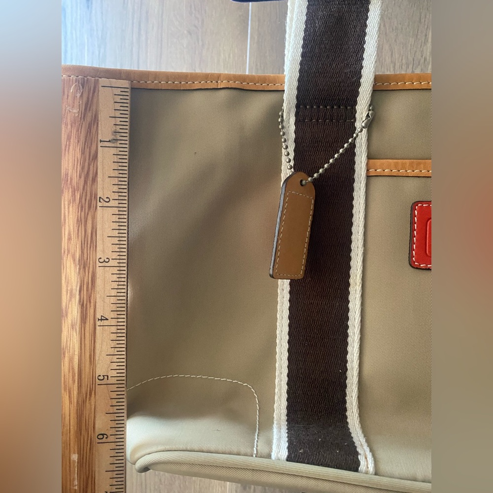 Coach bag, very good condition - Picture 2 of 4